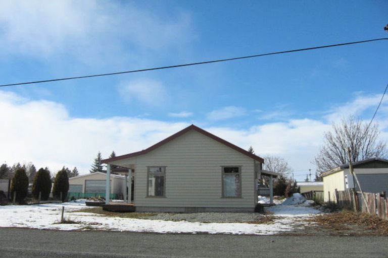 Photo of property in 2 Godley Street, Twizel, 7901