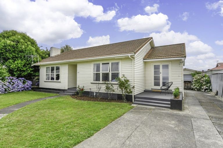 Photo of property in 433 Dalcross Street, Mayfair, Hastings, 4122