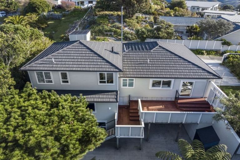 Photo of property in 68a Kahu Road, Paremata, Porirua, 5024