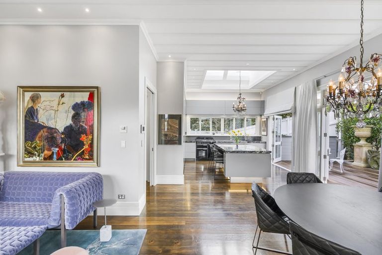 Photo of property in 86 Sarsfield Street, Herne Bay, Auckland, 1011