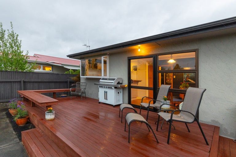 Photo of property in 16 Nairn Crescent, Awapuni, Palmerston North, 4412