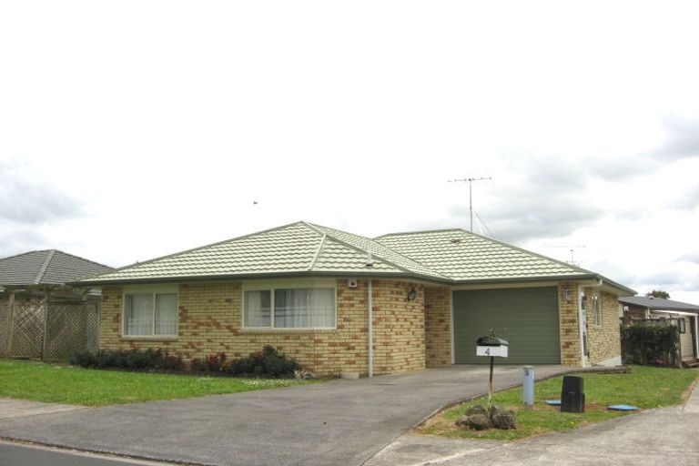 Photo of property in 4 Ranch Place, Pukekohe, 2120