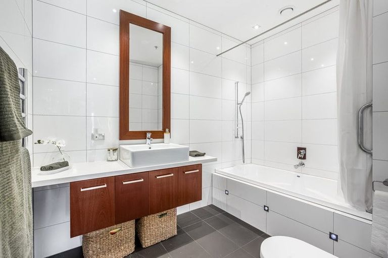 Photo of property in Chaffers Dock, 504/22 Herd Street, Te Aro, Wellington, 6011