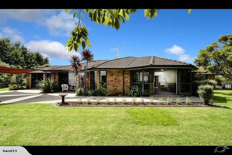Photo of property in 14 Mcentee Road, Waitakere, Auckland, 0816