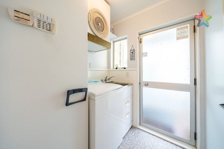 Photo of property in 11 Mokopuna Grove, Stokes Valley, Lower Hutt, 5019