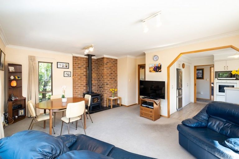 Photo of property in 2 Hunters Hill, Havelock North, 4130