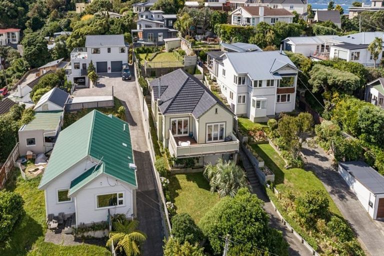 Photo of property in 201 Townsend Road, Miramar, Wellington, 6022