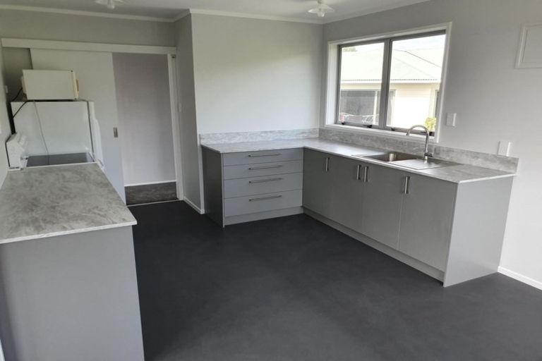 Photo of property in 40 Rangitake Drive, Spotswood, New Plymouth, 4310