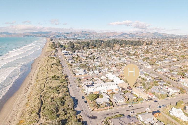 Photo of property in 13 Effingham Street, North New Brighton, Christchurch, 8083