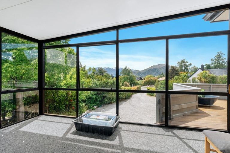 Photo of property in 17 Rimu Lane, Wanaka, 9305