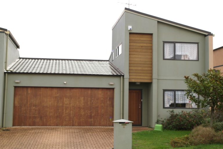 Photo of property in 6 Nagle Place, Golflands, Auckland, 2013