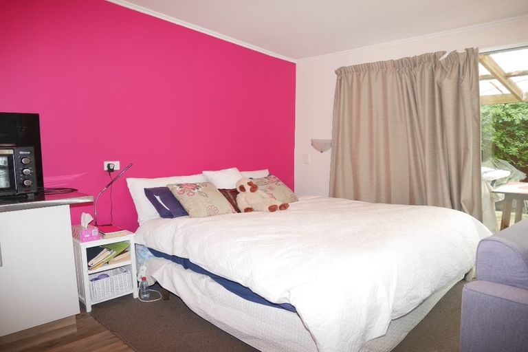 Photo of property in 196 Main Road South, Raumati South, Paraparaumu, 5032