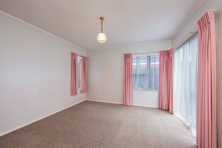 Photo of property in 1/60 Garden Road, Avalon, Lower Hutt, 5011