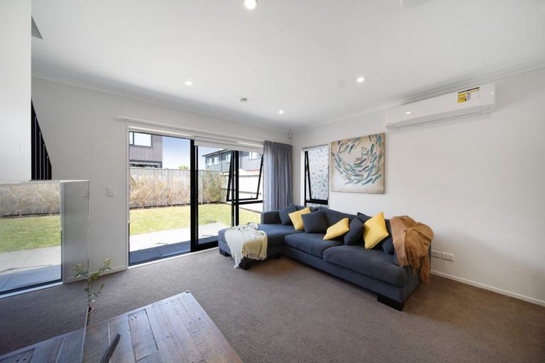 Photo of property in 4 Orona Place, Takanini, 2112