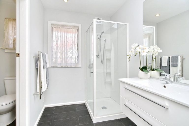 Photo of property in 23 Appleby Crescent, Burnside, Christchurch, 8053