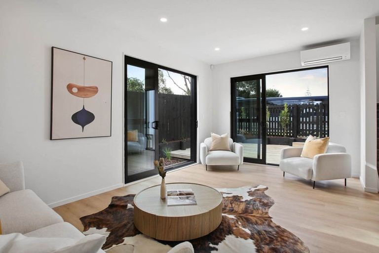 Photo of property in 363d Bucklands Beach Road, Bucklands Beach, Auckland, 2012