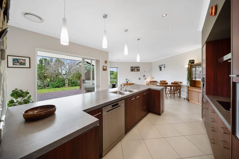 Photo of property in 91 Kaipara Road, Papakura, 2582