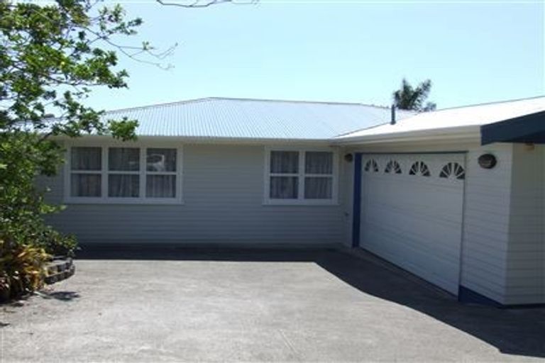 Photo of property in 24 Margaret Place, Milford, Auckland, 0620
