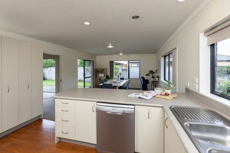 Photo of property in 4b Georgia Grove, Paraparaumu, 5032
