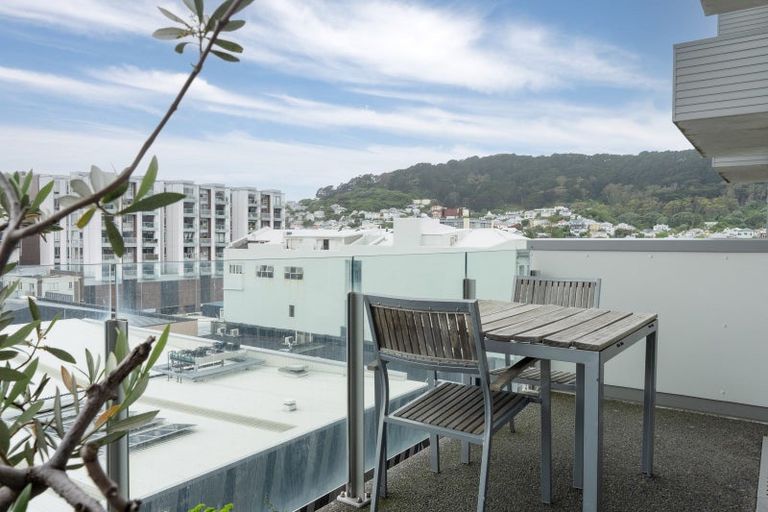 Photo of property in Trinity Apartments, 502/19 College Street, Te Aro, Wellington, 6011