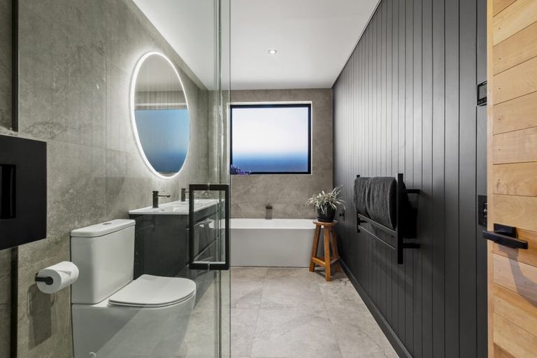 Photo of property in 67 Spur Ridge Rise, Jacks Point, 9371