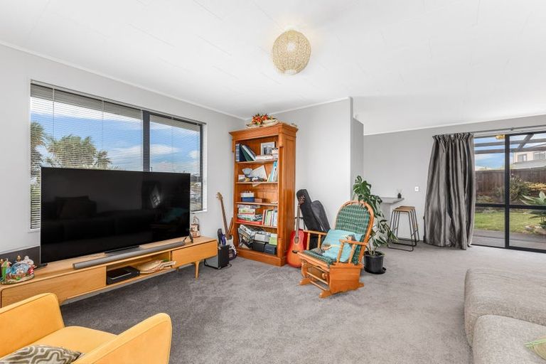 Photo of property in 29 Doncaster Terrace, Ascot Park, Porirua, 5024