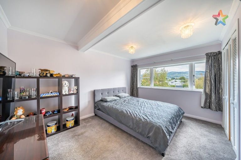 Photo of property in 27 Wyndrum Avenue, Waterloo, Lower Hutt, 5011