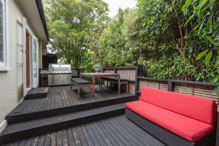 Photo of property in 16 Ford Road, Opawa, Christchurch, 8023