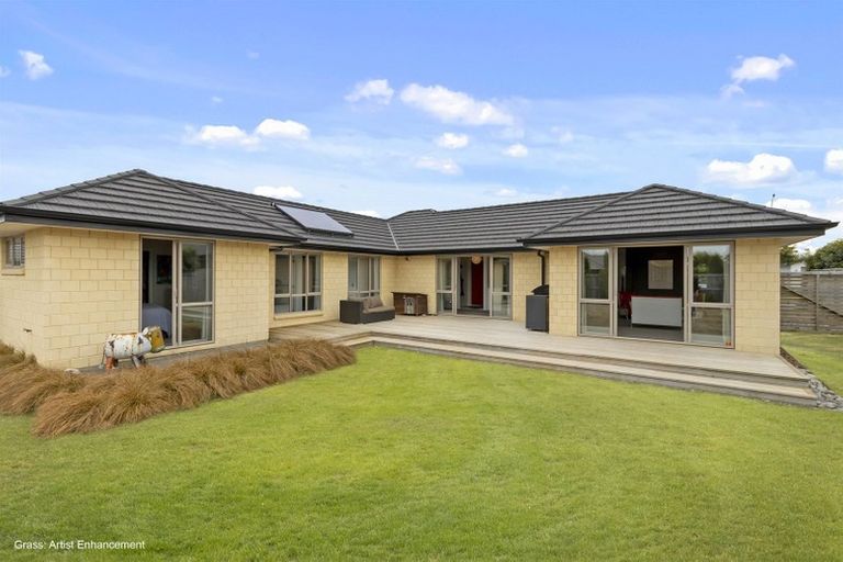 Photo of property in 14 Jacqueline Drive, West Melton, 7618