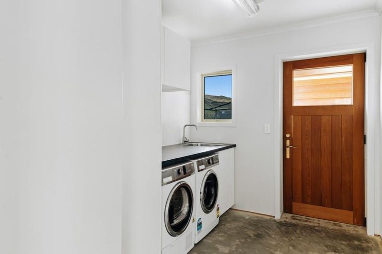 Photo of property in 56 Missy Crescent, Mount Pisa, Cromwell, 9383