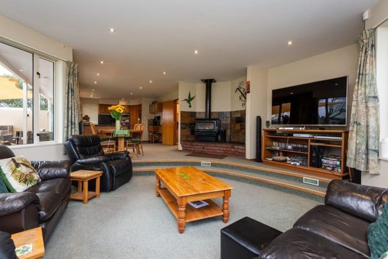 Photo of property in 19 Littles Lane, Woodend, 7610