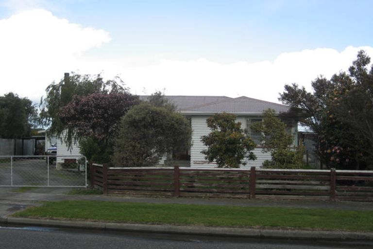 Photo of property in 1 Windsor Street, Solway, Masterton, 5810