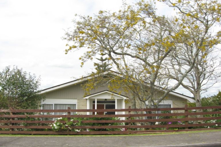 Photo of property in 223 Frankley Road, Frankleigh Park, New Plymouth, 4310