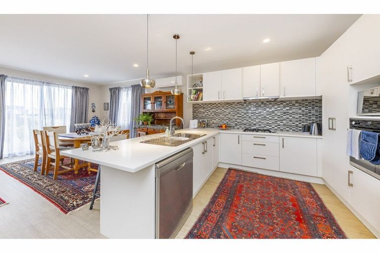 Photo of property in 2 Command Lane, Papakura, 2110