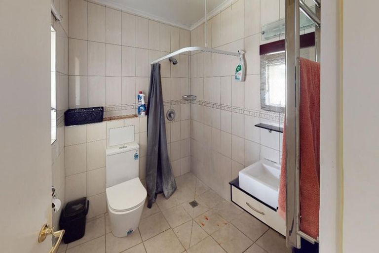 Photo of property in 27 Petrie Street, Pomare, Rotorua, 3015