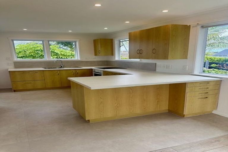 Photo of property in 6/133 Shakespeare Road, Milford, Auckland, 0620