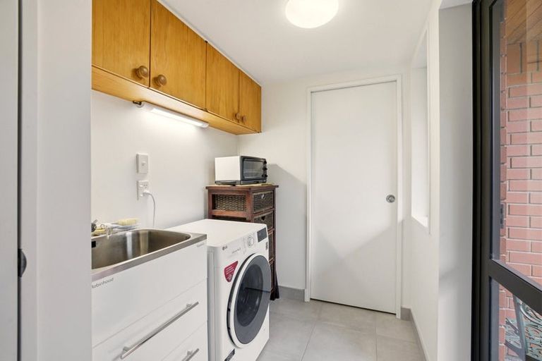 Photo of property in 1/3 Karitane Drive, Cashmere, Christchurch, 8022