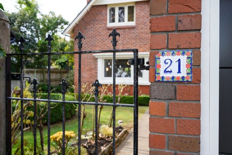 Photo of property in 21 Batt Street, West End, Palmerston North, 4410