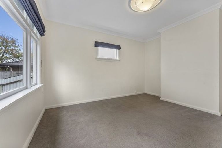 Photo of property in 32 Karina Terrace, Roslyn, Palmerston North, 4414