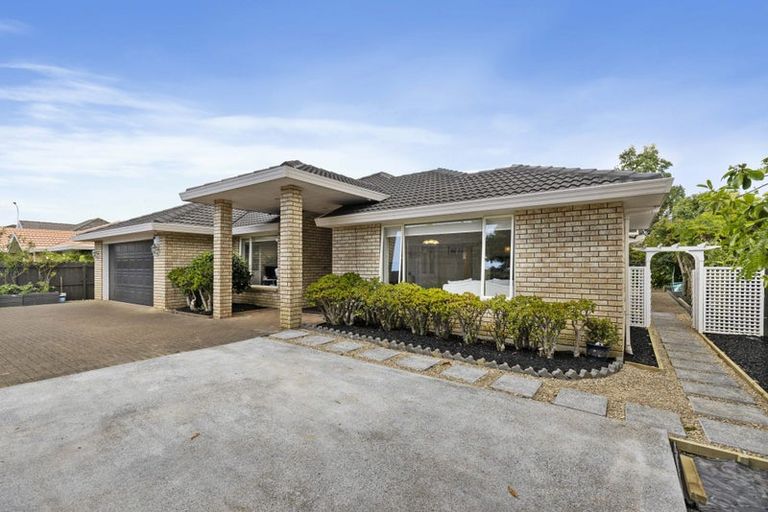 Photo of property in 29 Ambleside Drive, Northpark, Auckland, 2013