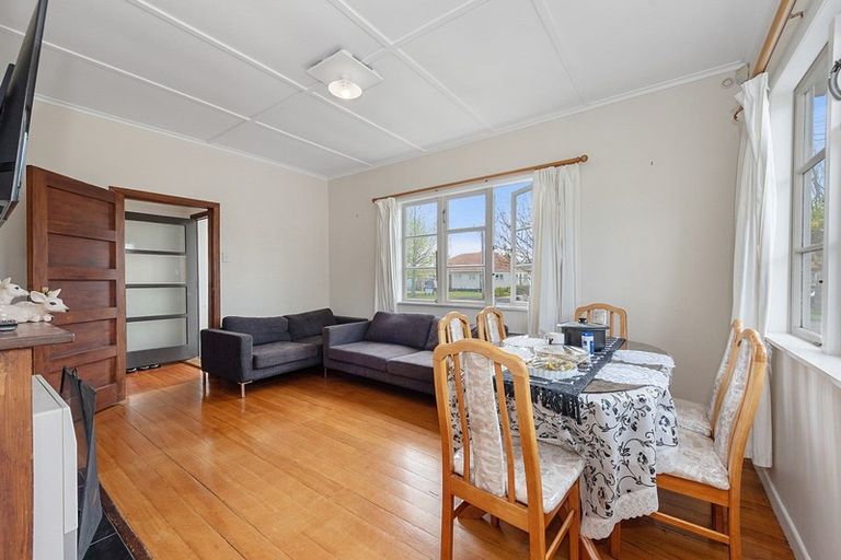 Photo of property in 52 Claude Street, Fairfield, Hamilton, 3214