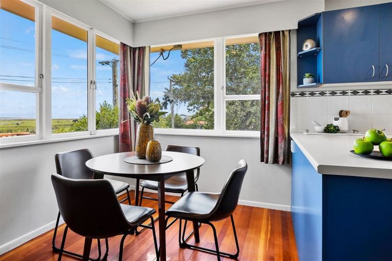 Photo of property in 216 Waikiekie Road, Thames, 3500