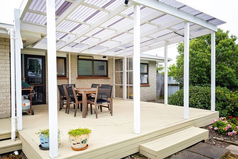 Photo of property in 4 Redwood Place, Te Awanga, 4102