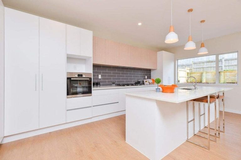 Photo of property in 4 Regis Park Drive, Pukekohe, 2120