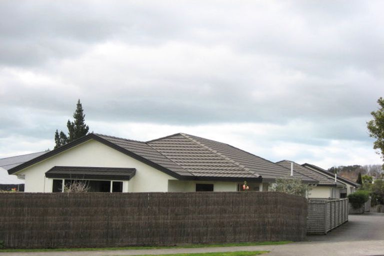 Photo of property in 2/11 Duart Road, Havelock North, 4130