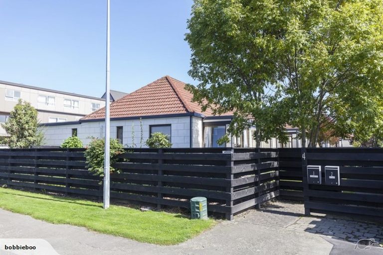 Photo of property in 8/4 Broadbent Street, Riccarton, Christchurch, 8041