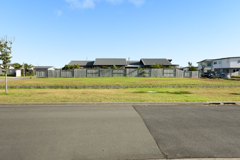 Photo of property in 10 Spinifex Street, Papamoa Beach, Papamoa, 3118