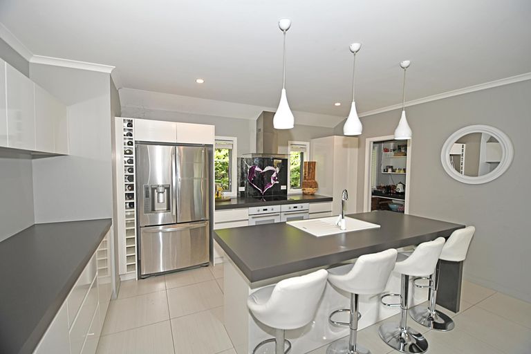 Photo of property in 9 Mountain Road, Kaiwaka, 0587