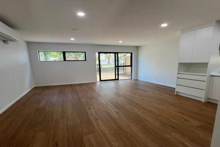 Photo of property in 3/2 Donnell Avenue, Favona, Auckland, 2024