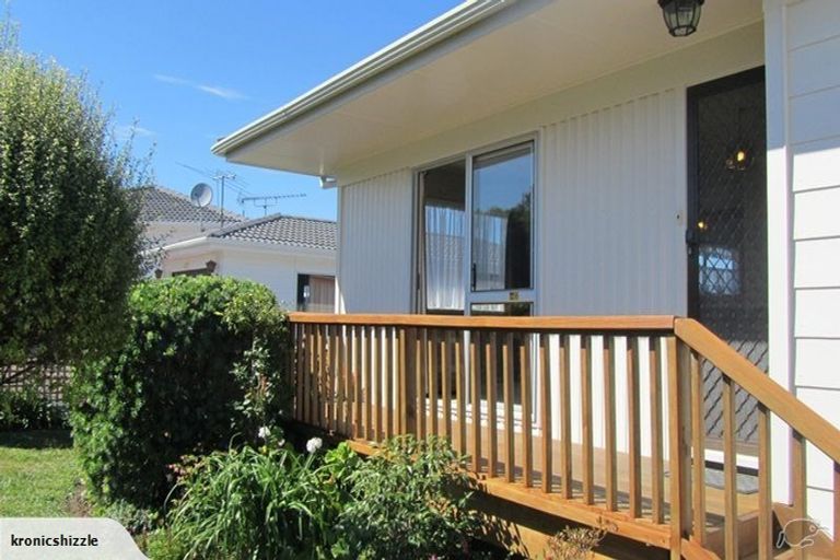 Photo of property in 1/9 Tomintoul Place, Highland Park, Auckland, 2010